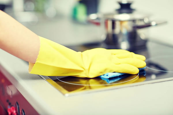 cleaning-cooktop.jpg