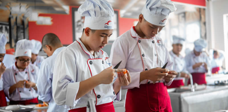 Kỹ thuật chế biến món ăn là chuyên ngành được Cao 
đẳng Bách Nghệ Hà Nội chú trọng đào tạo