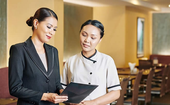 Quản trị nhà hàng khách sạn là chuyên ngành mang 
lại cơ hội nghề nghiệp rộng mở