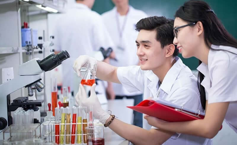 Ngành dược học trong trường cao đẳng Bách Nghệ Hà Nội được đào tạo thế nào?