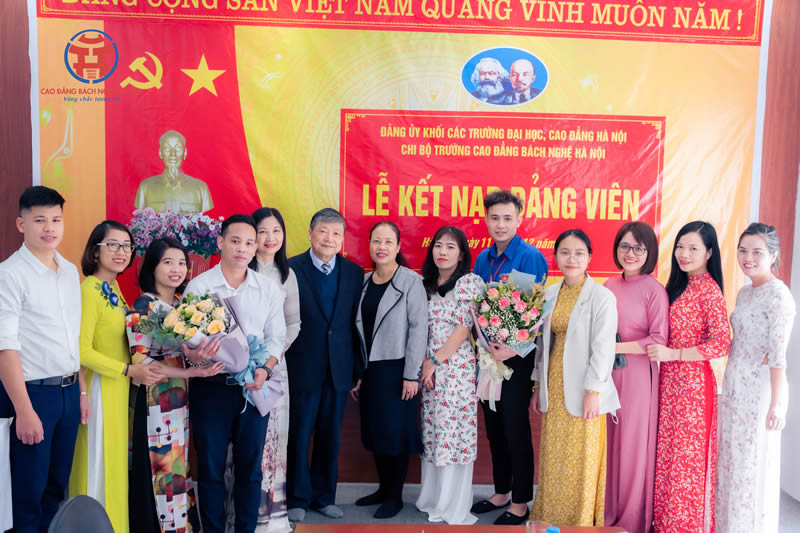 Lễ kết nạp Đảng viên cho đồng chí Phạm Trọng Vũ và Mai Văn Thành ngày 11/12/2021