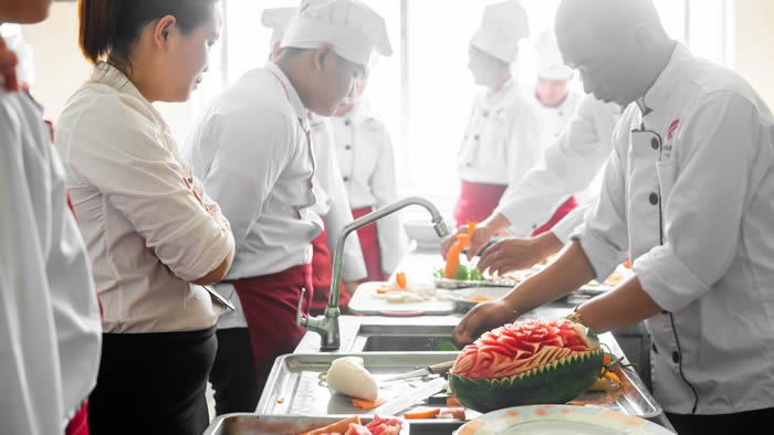 Cao đẳng Bách Nghệ Hà Nội là một trong những trường 
đào tạo chuyên ngành chề biến món ăn