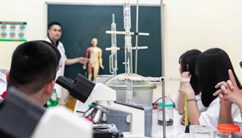 Top 4 trường cao đẳng đào tạo chuyên ngành dược học "hot" nhất tại Hà Nội