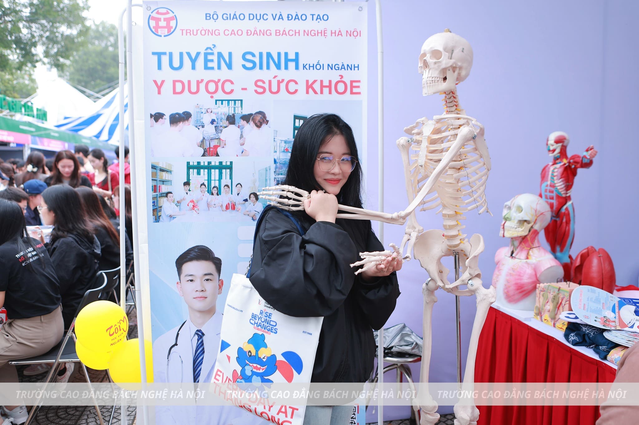 HÉ LỘ “NHÂN VẬT QUYỀN LỰC” ĐƯỢC 2K8 SĂN ĐÓN NHẤT GIAN TƯ VẤN BÁCH NGHỆ HÀ NỘI!