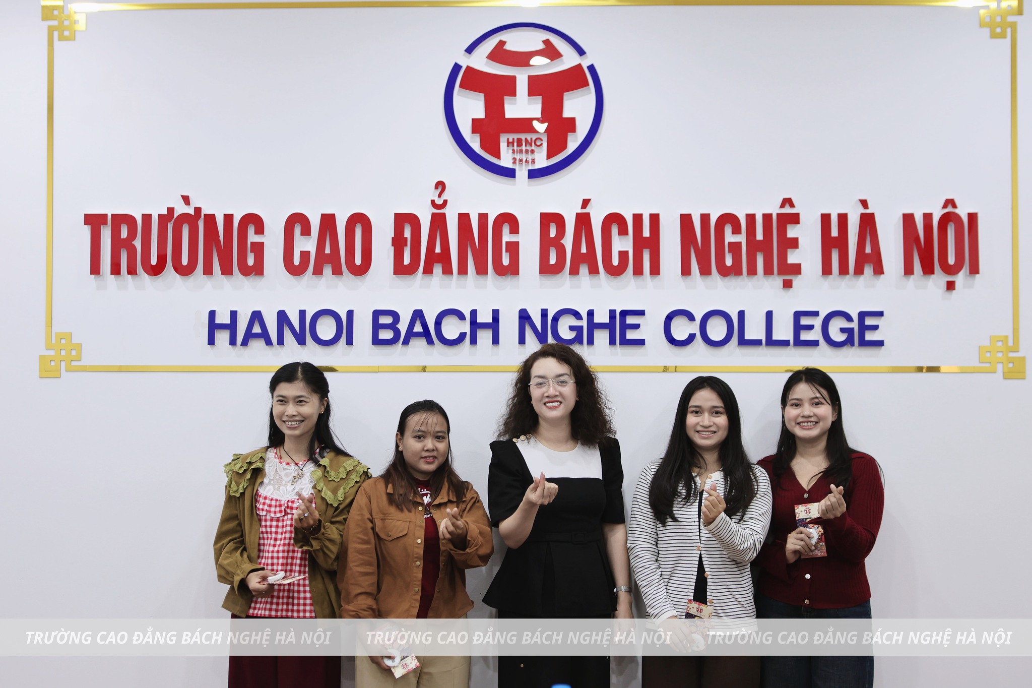ẤM ÁP BUỔI GẶP GỠ SINH VIÊN MYANMAR TẠI TRƯỜNG CAO ĐẲNG BÁCH NGHỆ HÀ NỘI
