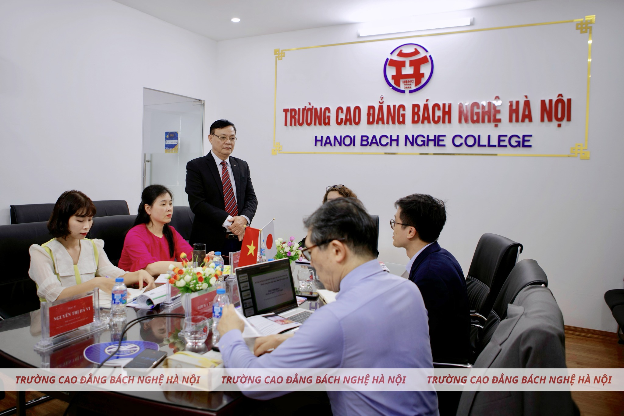 HỢP TÁC DOANH NGHIỆP - MỞ ĐƯỜNG TƯƠNG LAI CHO SINH VIÊN Y DƯỢC