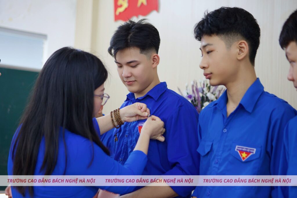 LỄ KẾT NẠP ĐOÀN VIÊN 2026 TẠI BÁCH NGHỆ HÀ NỘI: TRANG NGHIÊM – TỰ HÀO – Ý NGHĨA