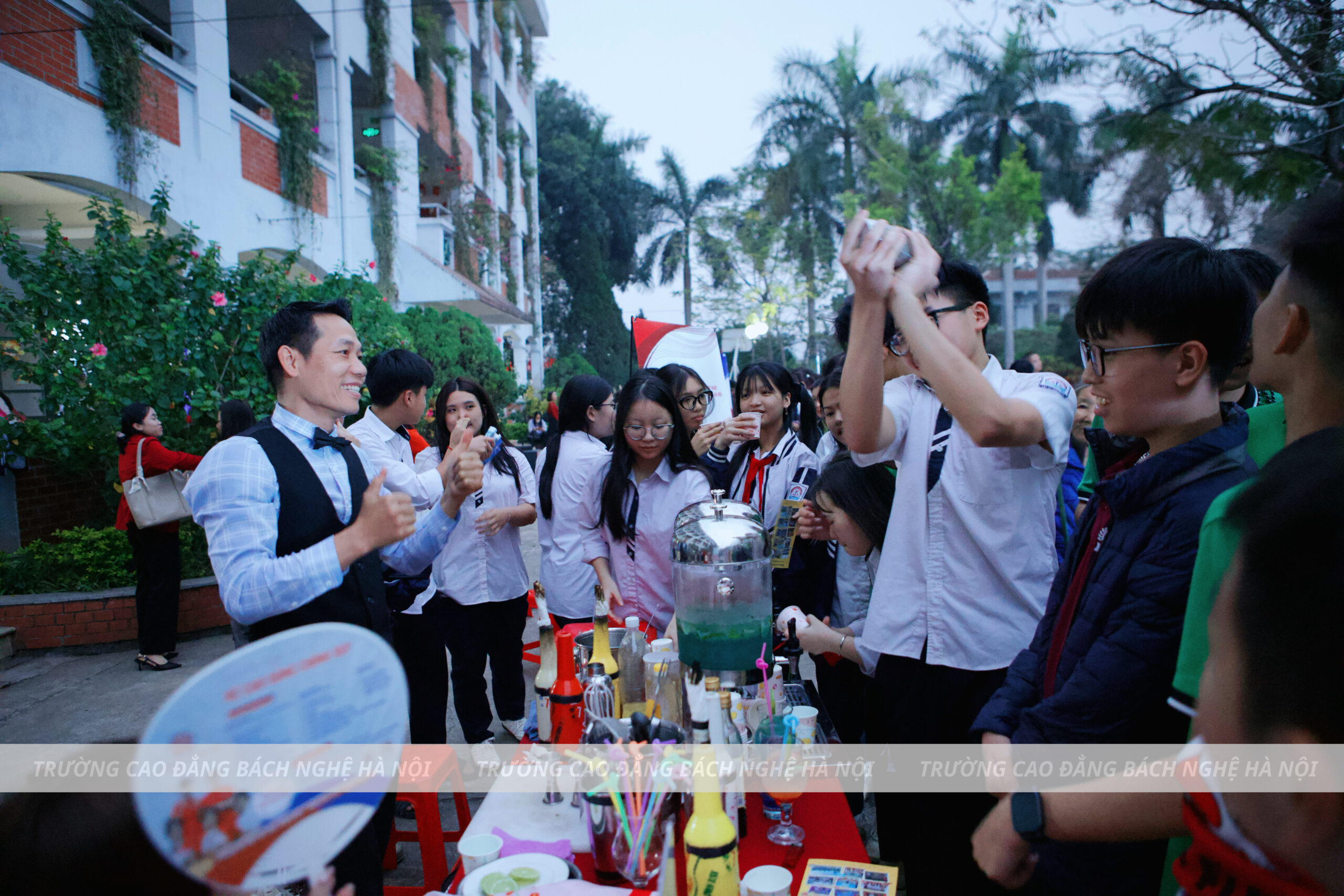 HỌC SINH THCS PHÚC DIỄN TRẢI NGHIỆM 9+ CÙNG TRƯỜNG CAO ĐẲNG BÁCH NGHỆ HÀ NỘI 