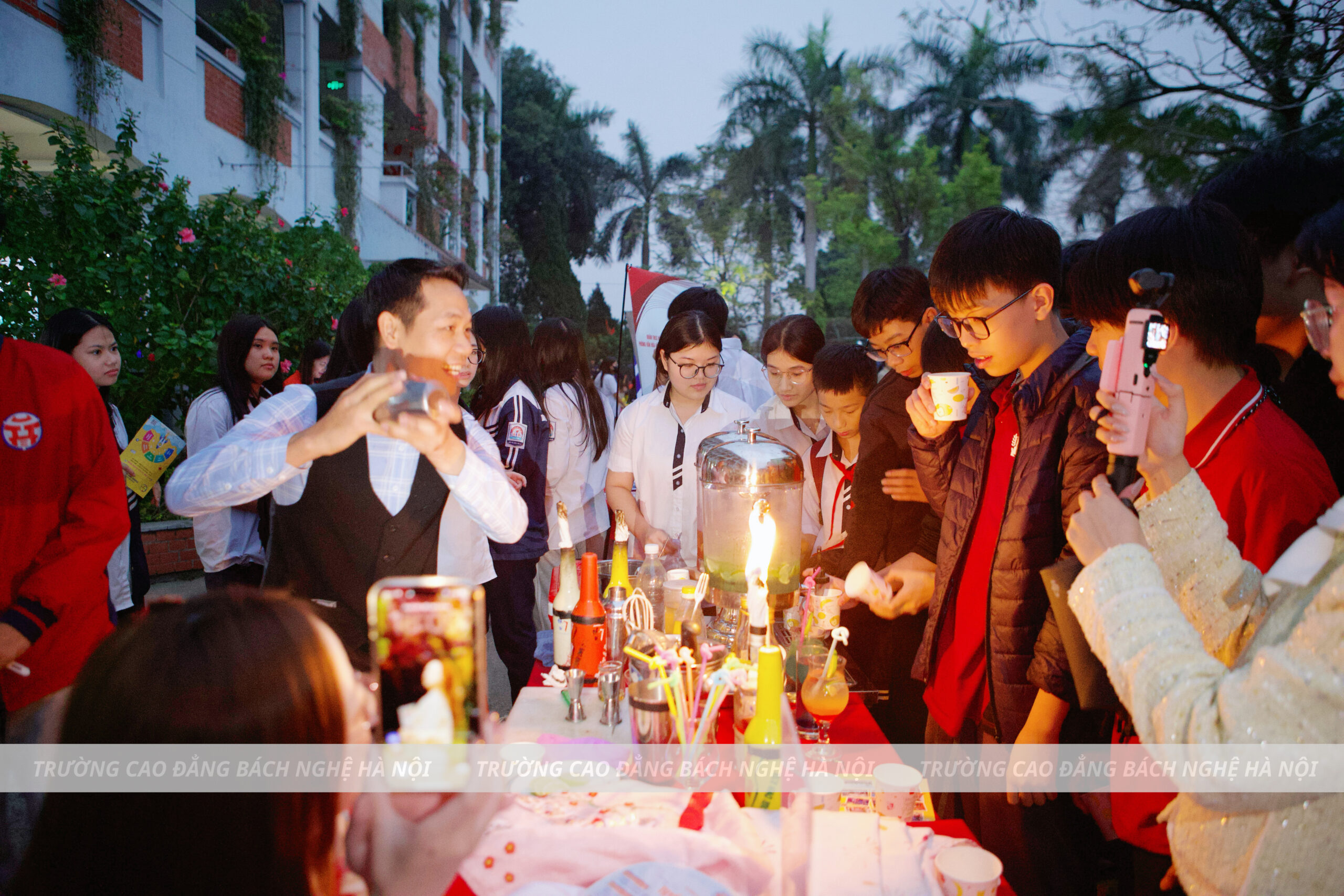 HỌC SINH THCS PHÚC DIỄN TRẢI NGHIỆM 9+ CÙNG TRƯỜNG CAO ĐẲNG BÁCH NGHỆ HÀ NỘI 