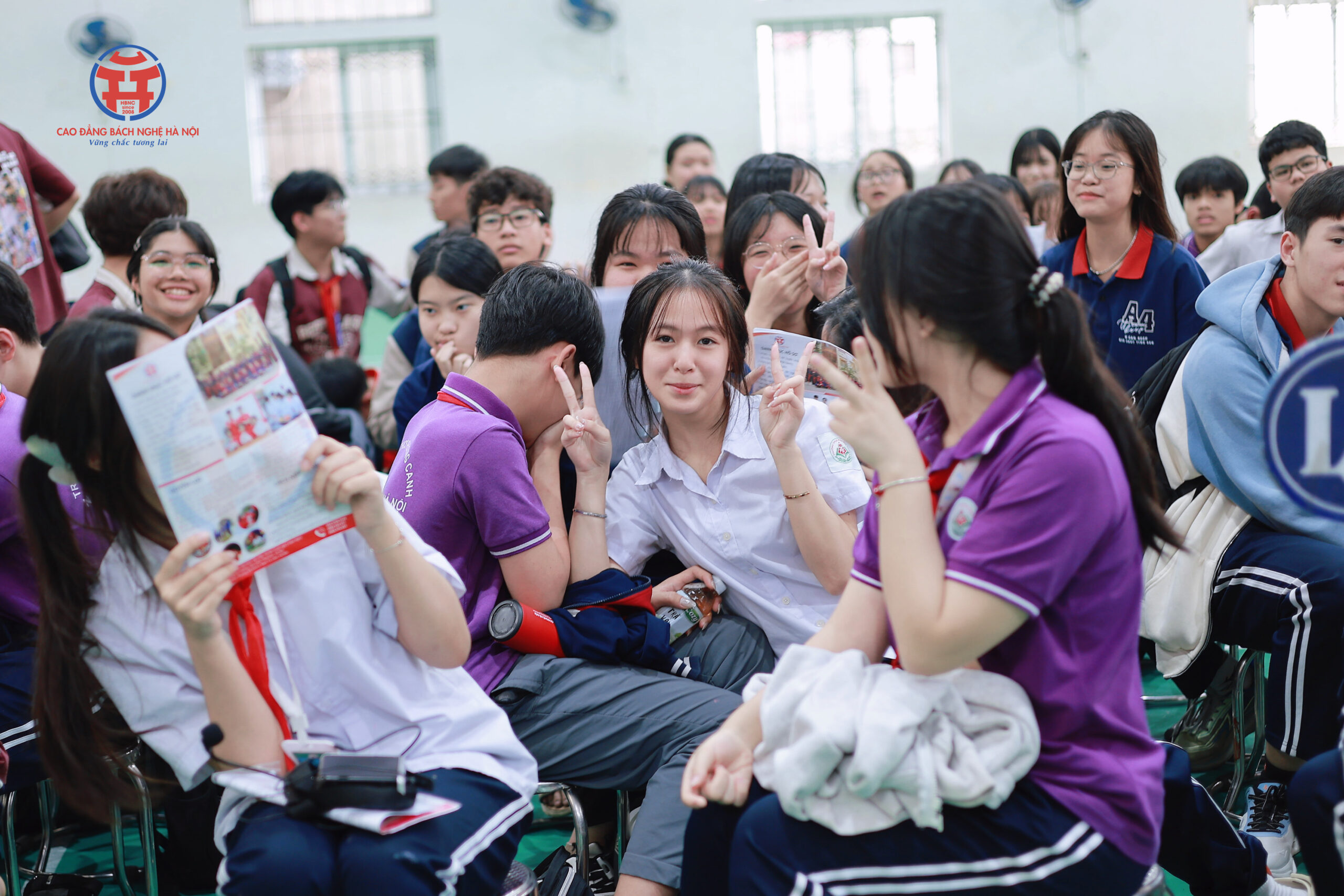 HỌC SINH THCS PHƯƠNG CANH TRẢI NGHIỆM HƯỚNG NGHIỆP HỆ 9+ CÙNG BÁCH NGHỆ HÀ NỘI