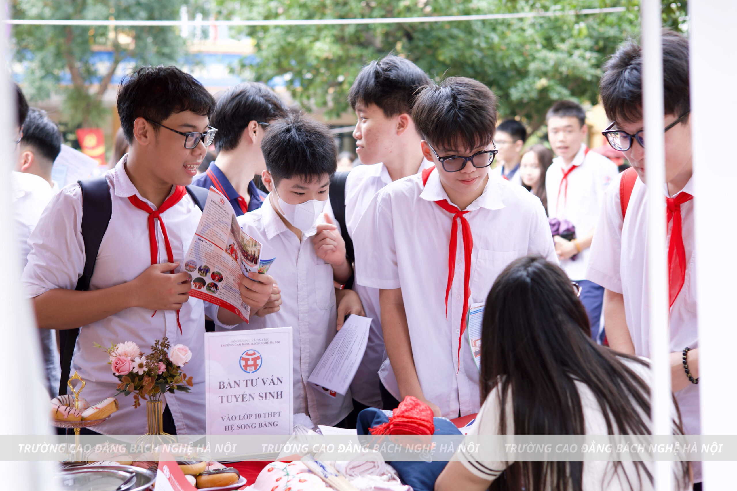 HỌC SINH THCS XUÂN ĐỈNH TRẢI NGHIỆM HƯỚNG NGHIỆP CÙNG TRƯỜNG CAO ĐẲNG BÁCH NGHỆ HÀ NỘI