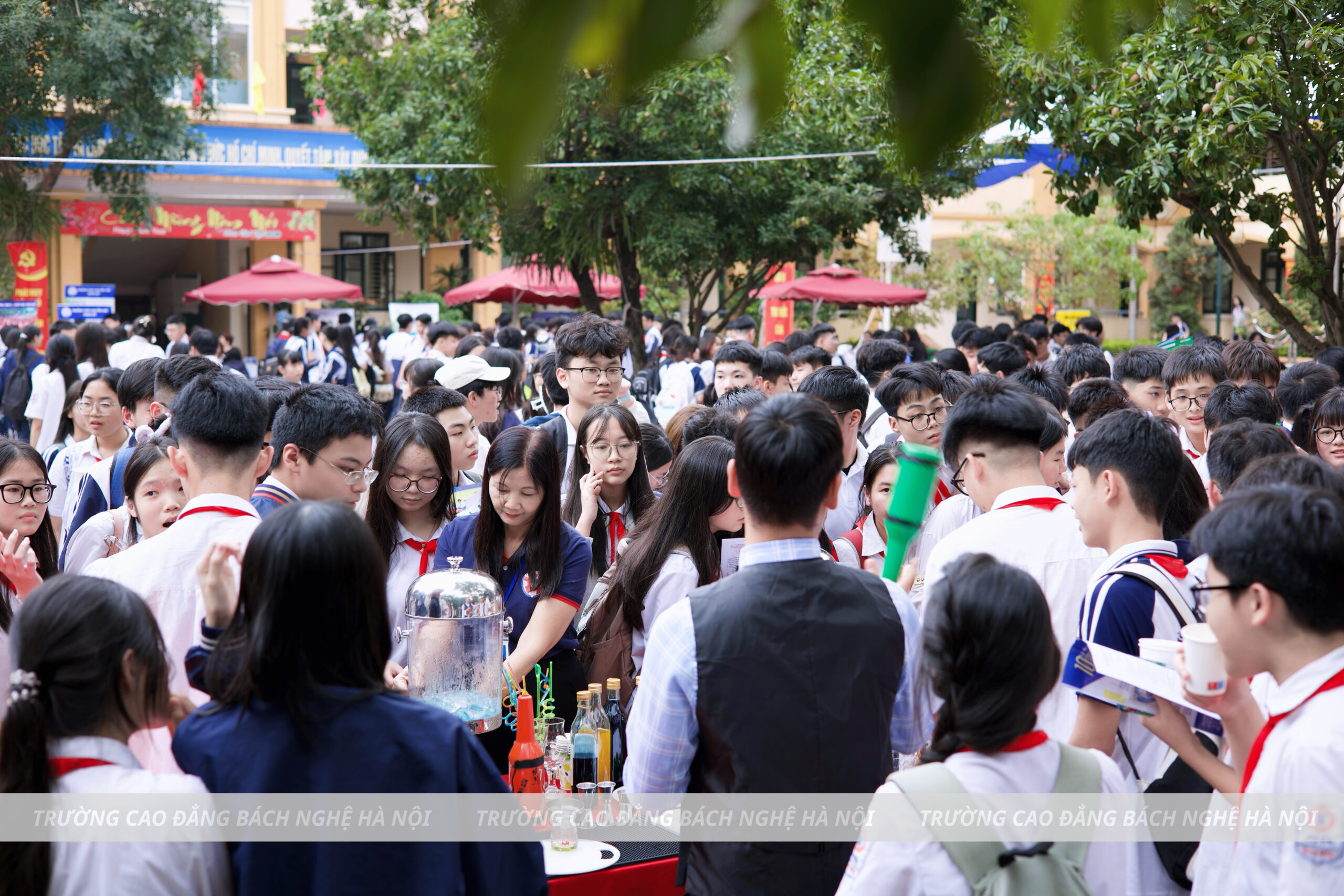 HỌC SINH THCS XUÂN ĐỈNH TRẢI NGHIỆM HƯỚNG NGHIỆP CÙNG TRƯỜNG CAO ĐẲNG BÁCH NGHỆ HÀ NỘI