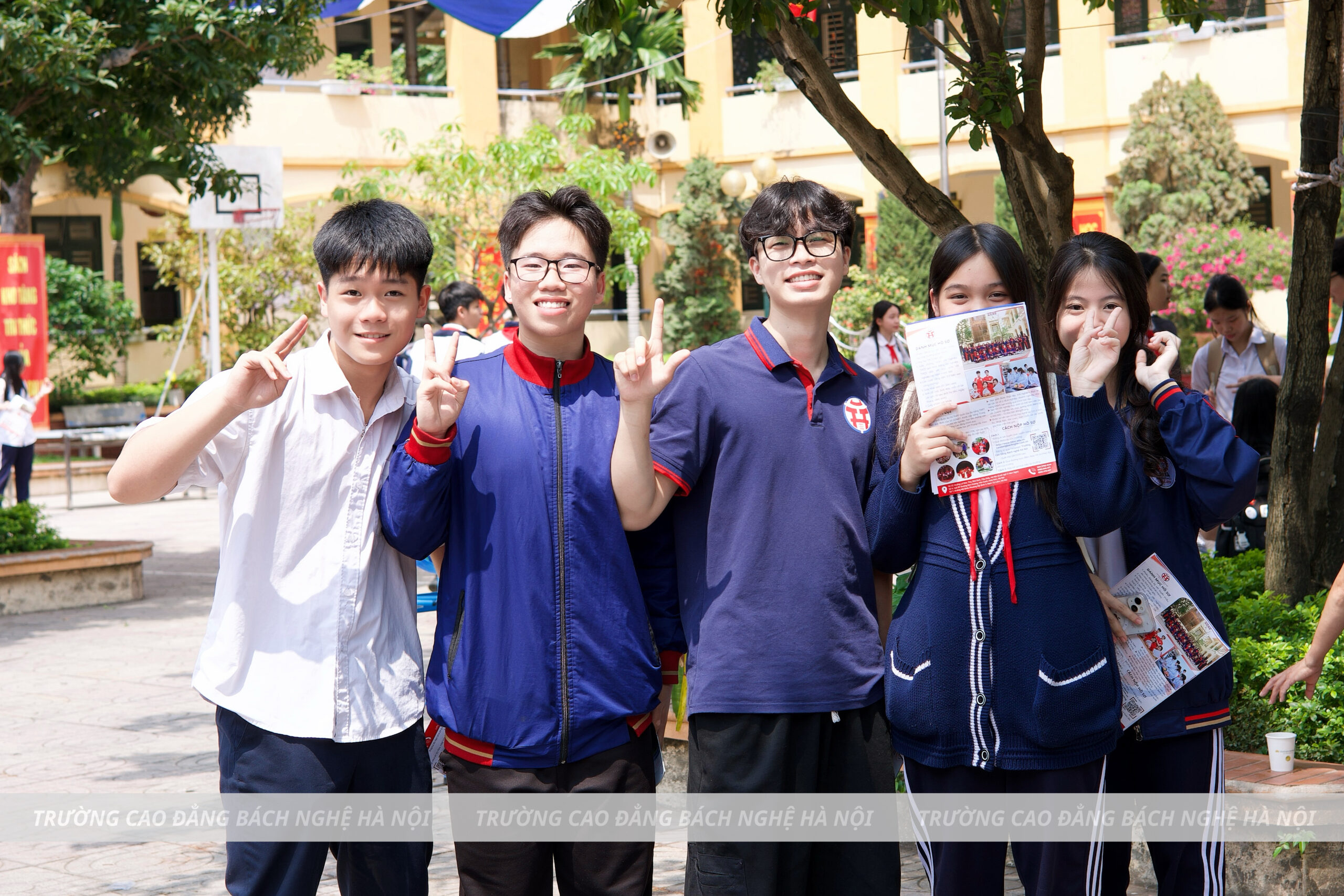 HỌC SINH THCS XUÂN ĐỈNH TRẢI NGHIỆM HƯỚNG NGHIỆP CÙNG TRƯỜNG CAO ĐẲNG BÁCH NGHỆ HÀ NỘI