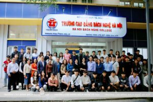 TRƯỜNG CAO ĐẲNG BÁCH NGHỆ HÀ NỘI ĐÓN HỌC SINH 5 ĐIỂM CẦU TRẢI NGHIỆM THỰC TẾ