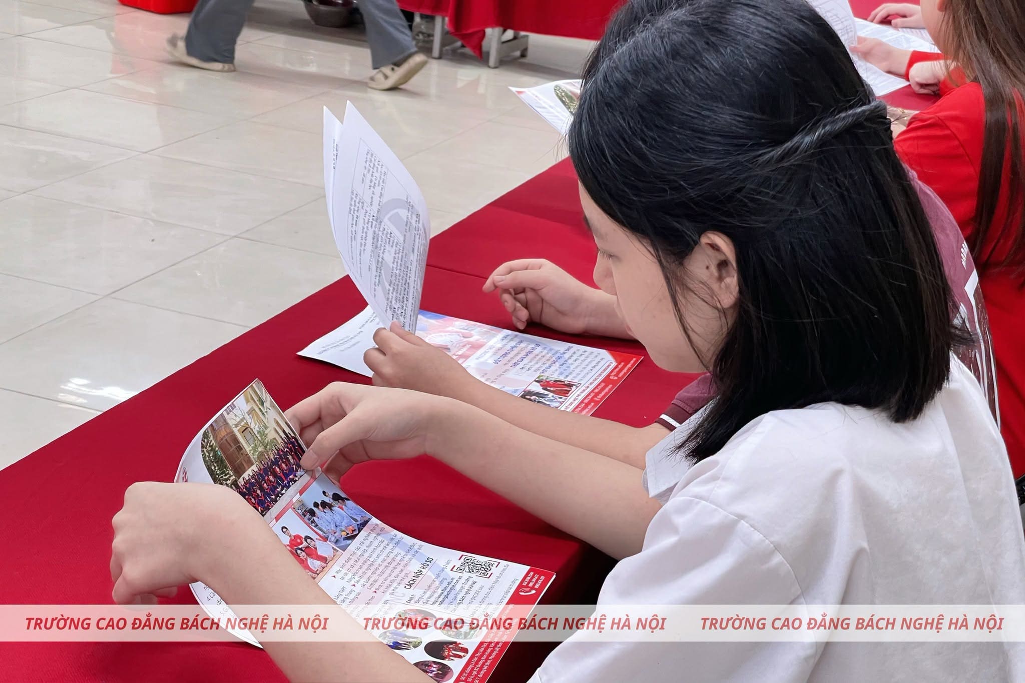 TRẢI NGHIỆM NGHỀ & HƯỚNG NGHIỆP TẠI THCS PHÚ ĐÔ CÙNG TRƯỜNG CAO ĐẲNG BÁCH NGHỆ HÀ NỘI