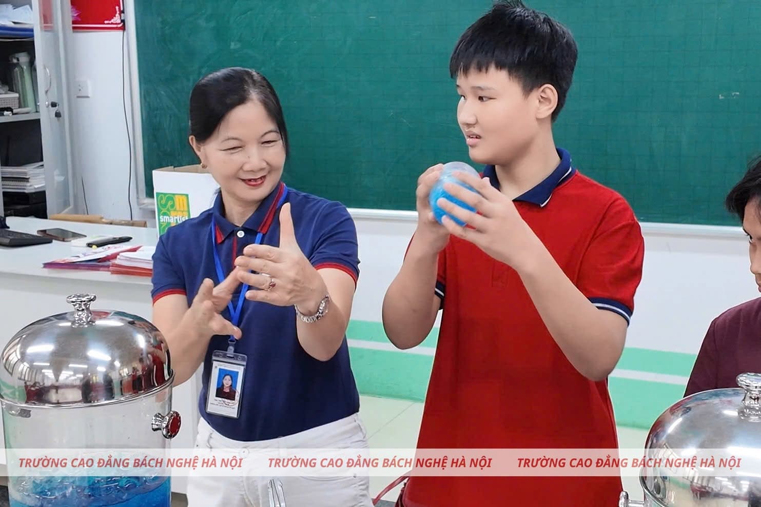 TRẢI NGHIỆM NGHỀ & HƯỚNG NGHIỆP TẠI THCS PHÚ ĐÔ CÙNG TRƯỜNG CAO ĐẲNG BÁCH NGHỆ HÀ NỘI