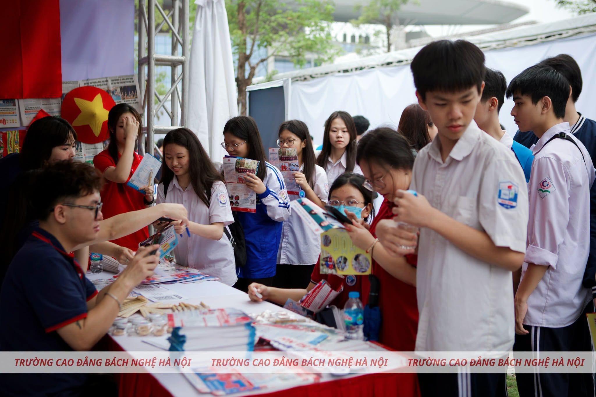 TRƯỜNG CAO ĐẲNG BÁCH NGHỆ HÀ NỘI TẠI NGÀY HỘI GIÁO DỤC NGHỀ NGHIỆP THỦ ĐÔ 2026