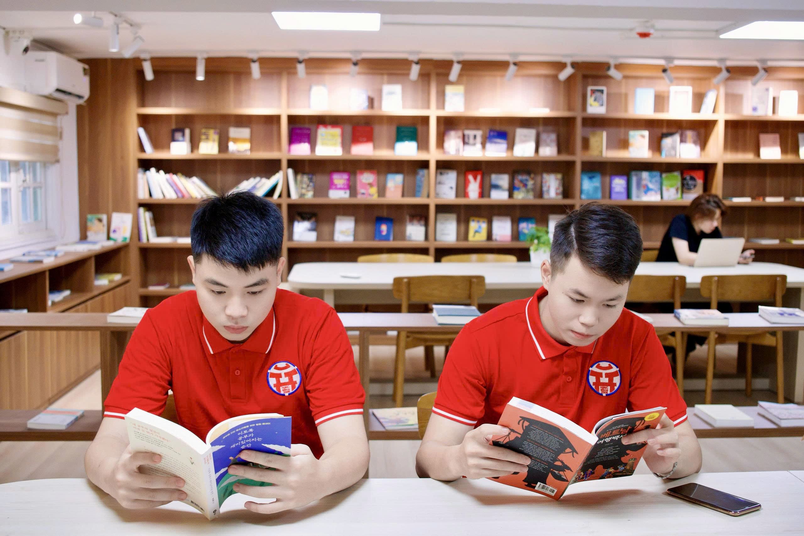 Thư Viện Bách Nghệ Hà Nội (4)