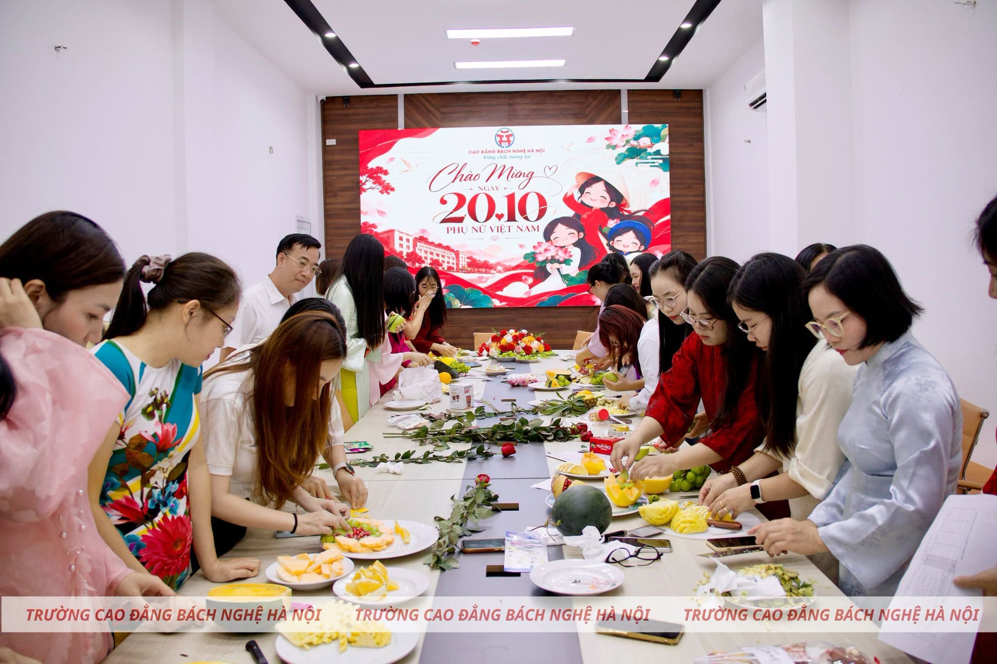 Hbnc Rực Rỡ Sắc Màu Ngày Phụ Nữ Việt Nam (4)